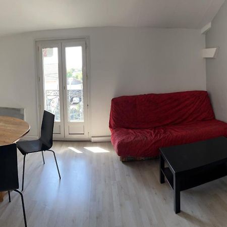 Appartement Simple Sur Argenteuil, Proche Paris Bagian luar foto